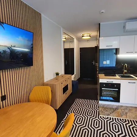 Gold Horizon Solny Z Klimatyzacją I Garażem Apartament *