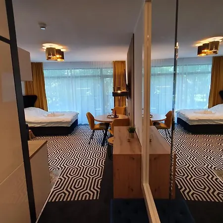 Gold Horizon Solny Z Klimatyzacją I Garażem Apartament *